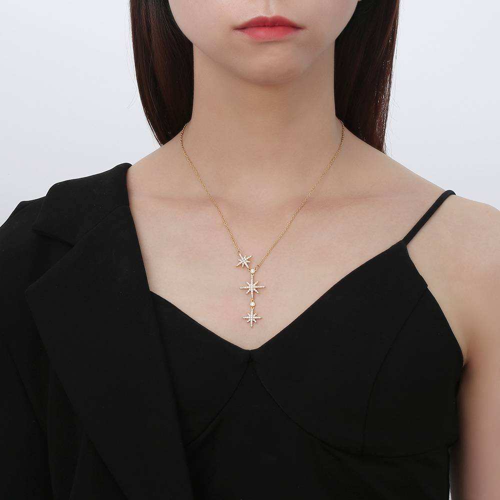 Stainless steel 18K gold plated six-pointed star necklace: A delicate and versatile understated luxury star choker.