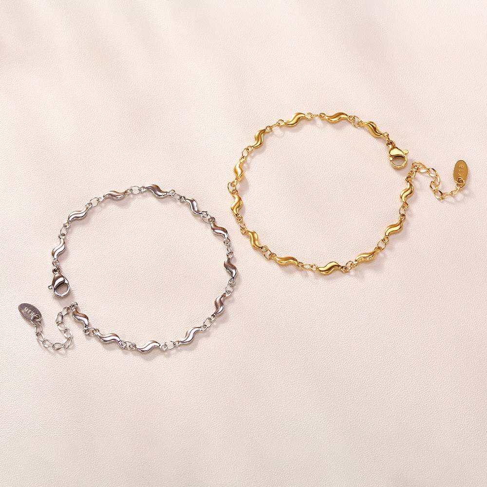 Discover Elegance with Lonceen Wave-Link Bracelet