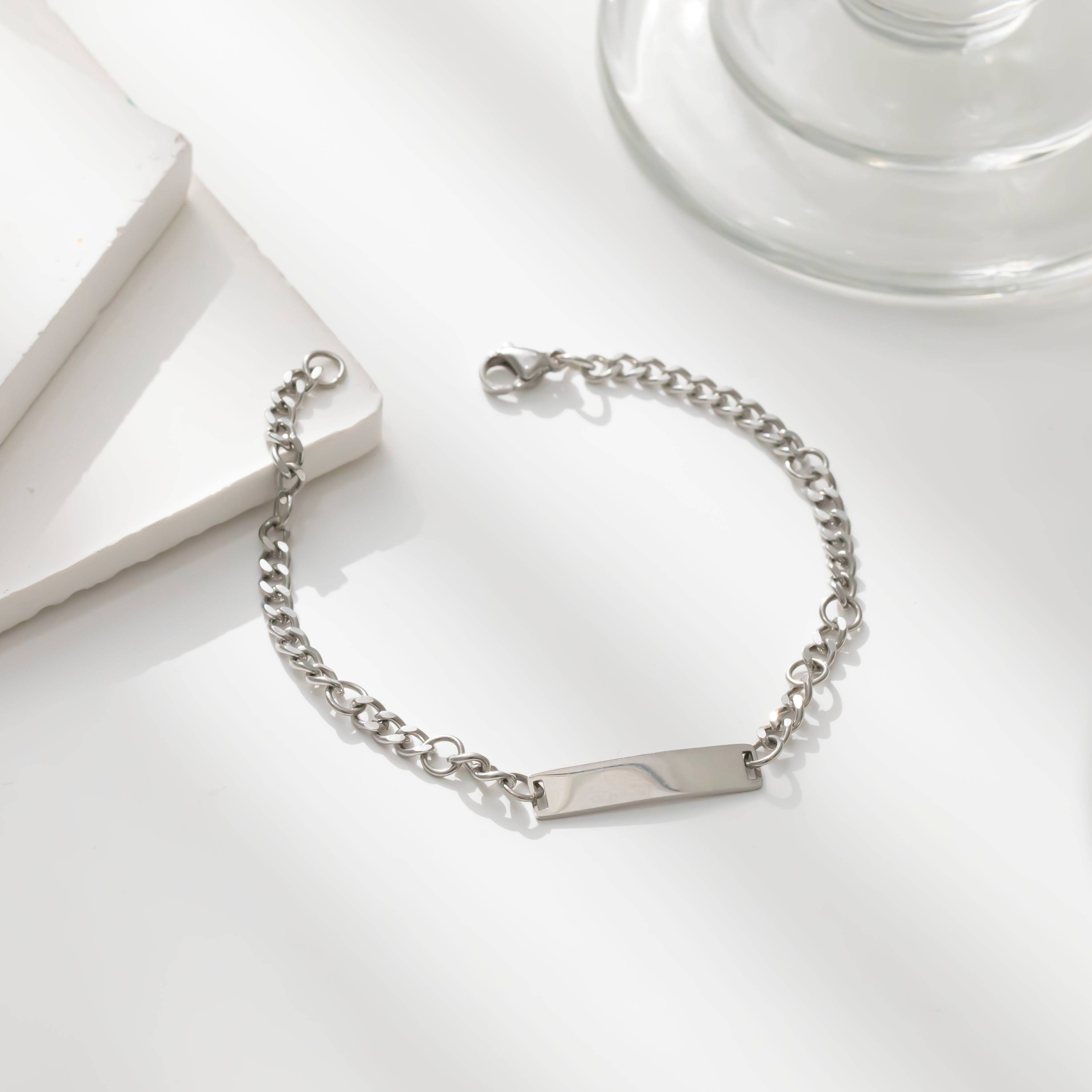 Personalized Letter Name Silver-Plated Stainless Steel Women's Engraved Unisex Fashion Jewelry Bracelet