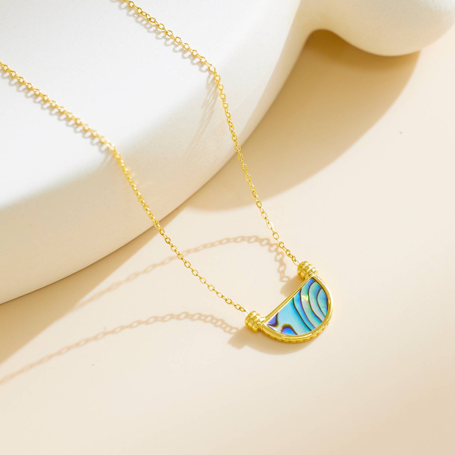 18k gold-plated new women's shell design pendant custom fashion jewelry necklace