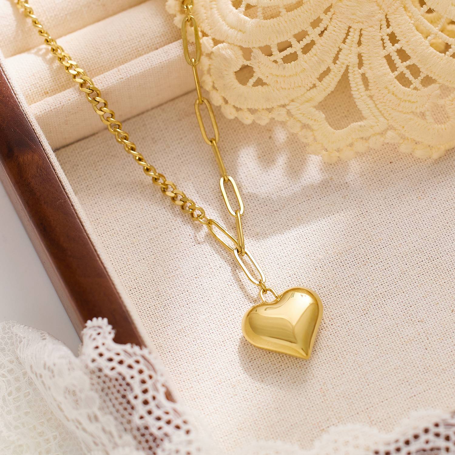 Classic fashion stainless steel heart design necklace, unisex, wholesale