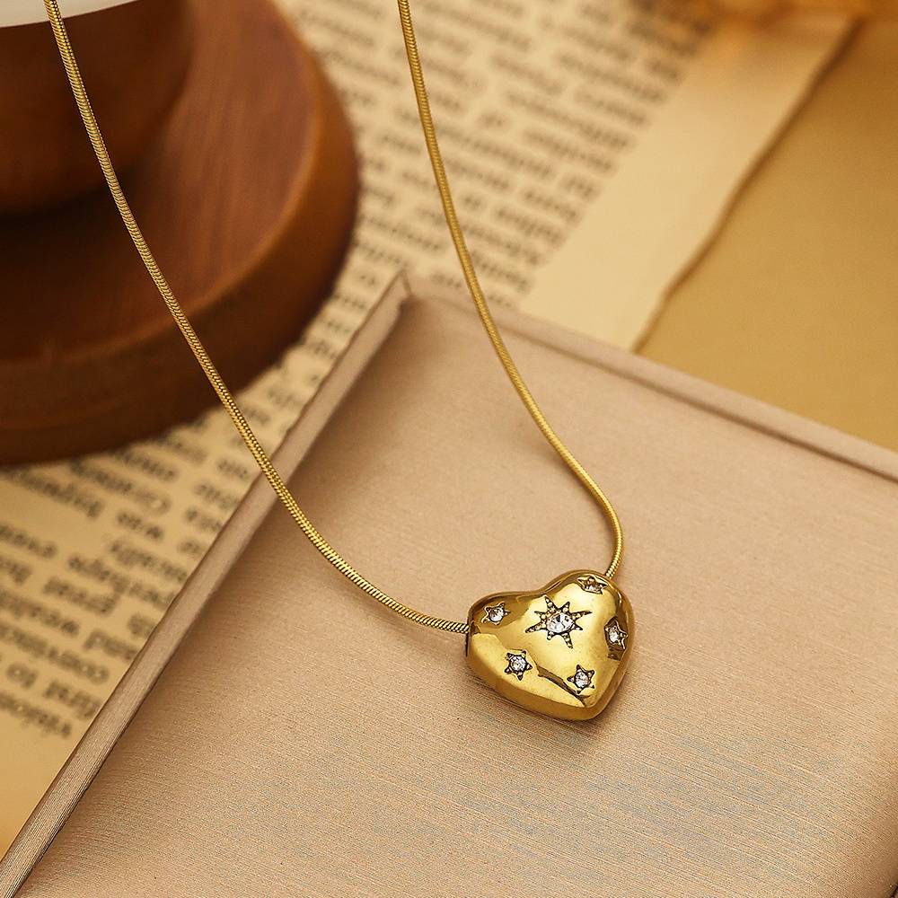 Simple, stylish and retro wholesale love zircon pendant 18k gold-plated stainless steel women's fashion jewelry necklace