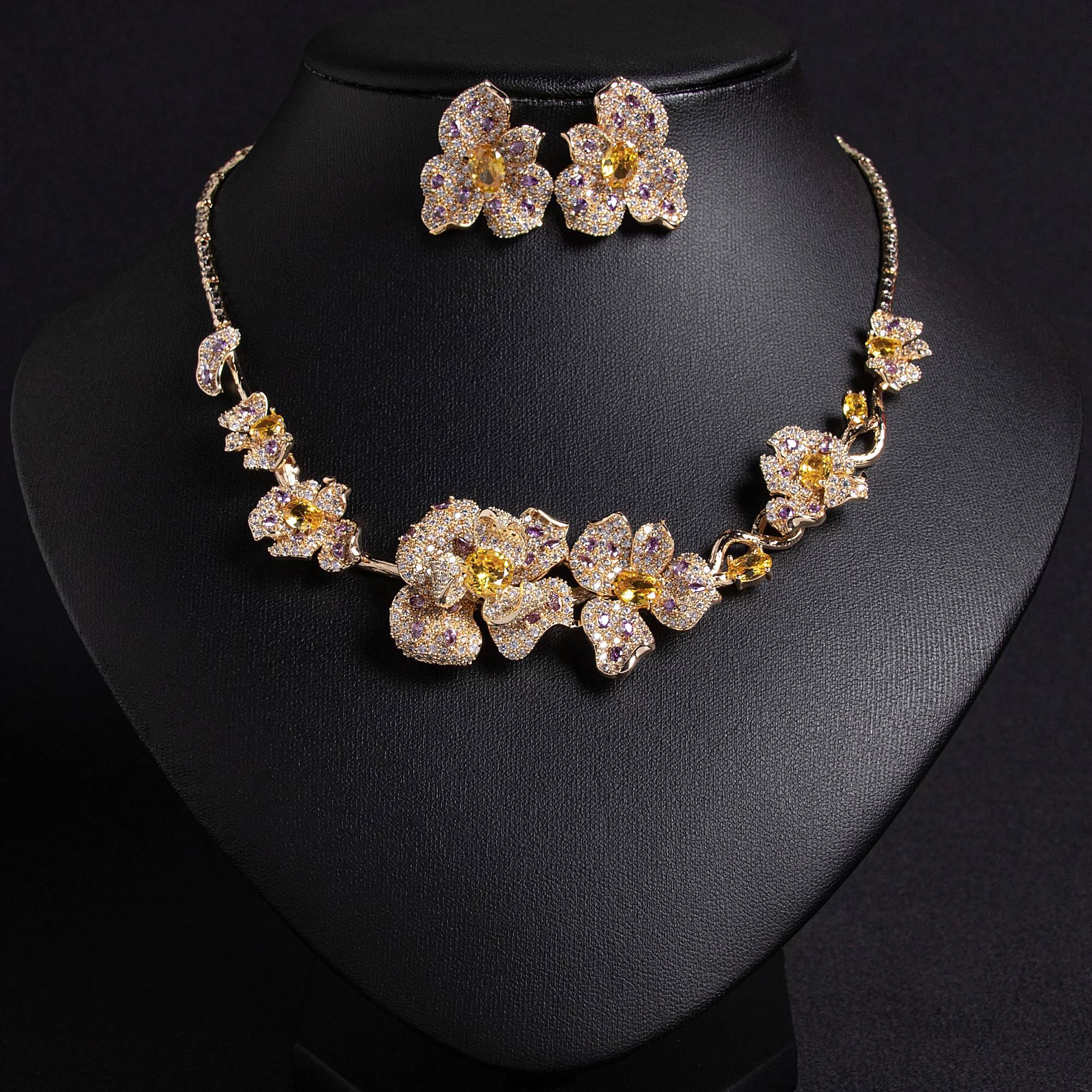 Elegant 18k Gold Plated Brass Multi-Petal Floral Gem Necklace Set for Brides | Lonceen