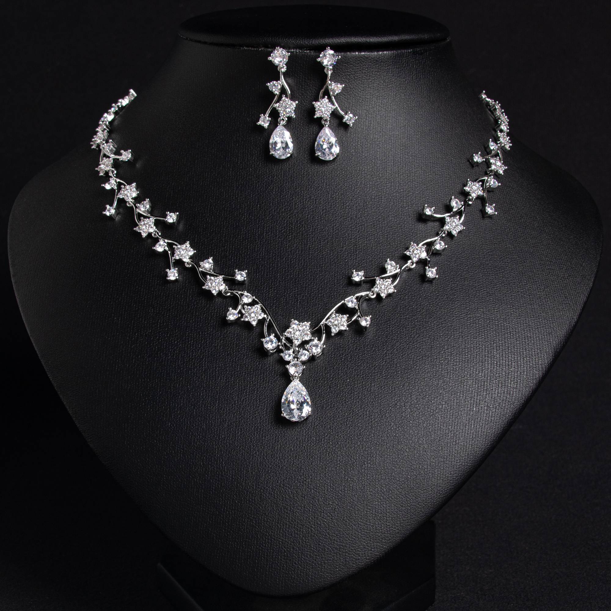 Star-Shaped Teardrop Crystal Bridal Jewelry Set | Lonceen
