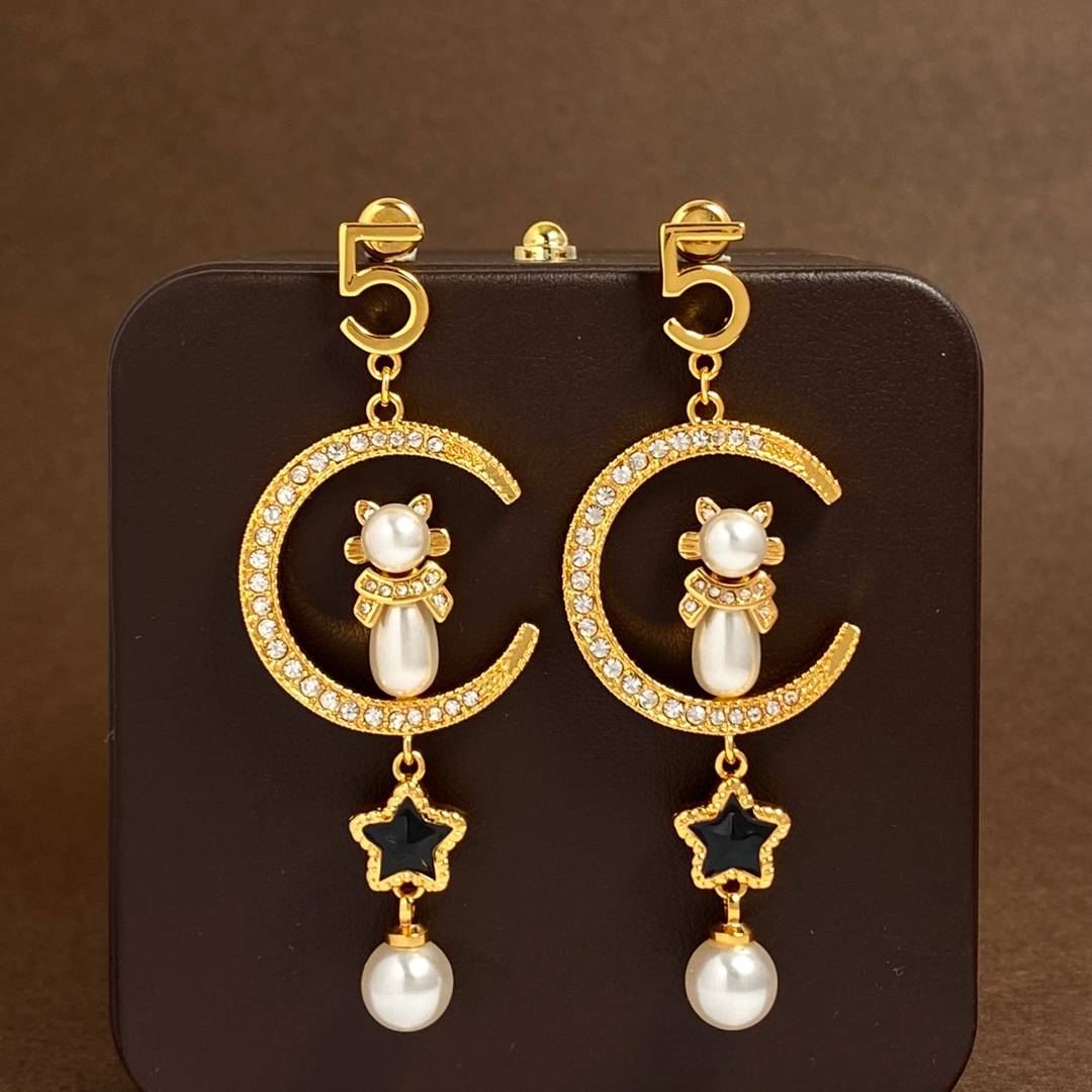 Lonceen Whimsical Number 5 & Moon-Cat Pearl Drop Earrings