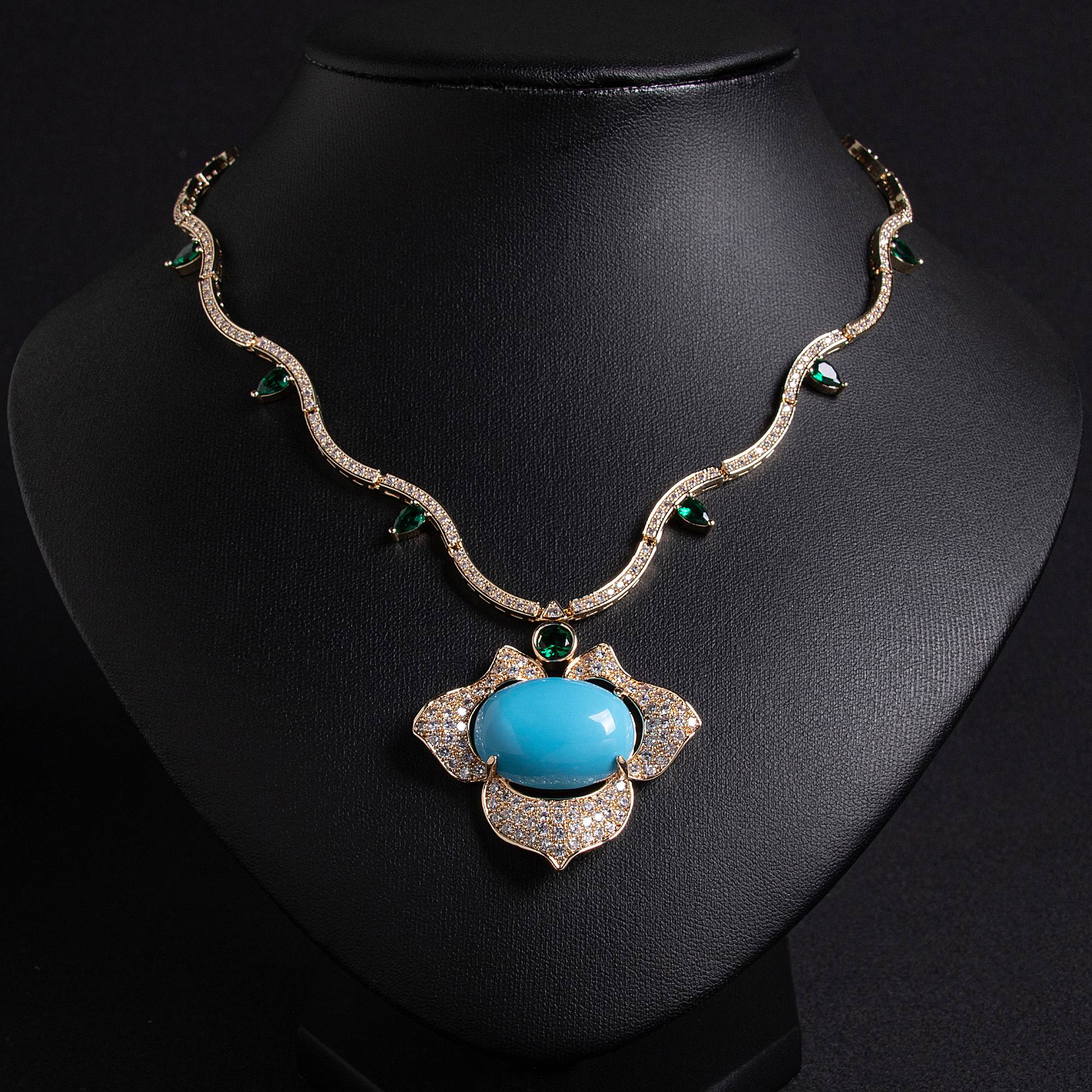 Wave Chain Petal Pendant Zircon Copper Choker Necklace for Women