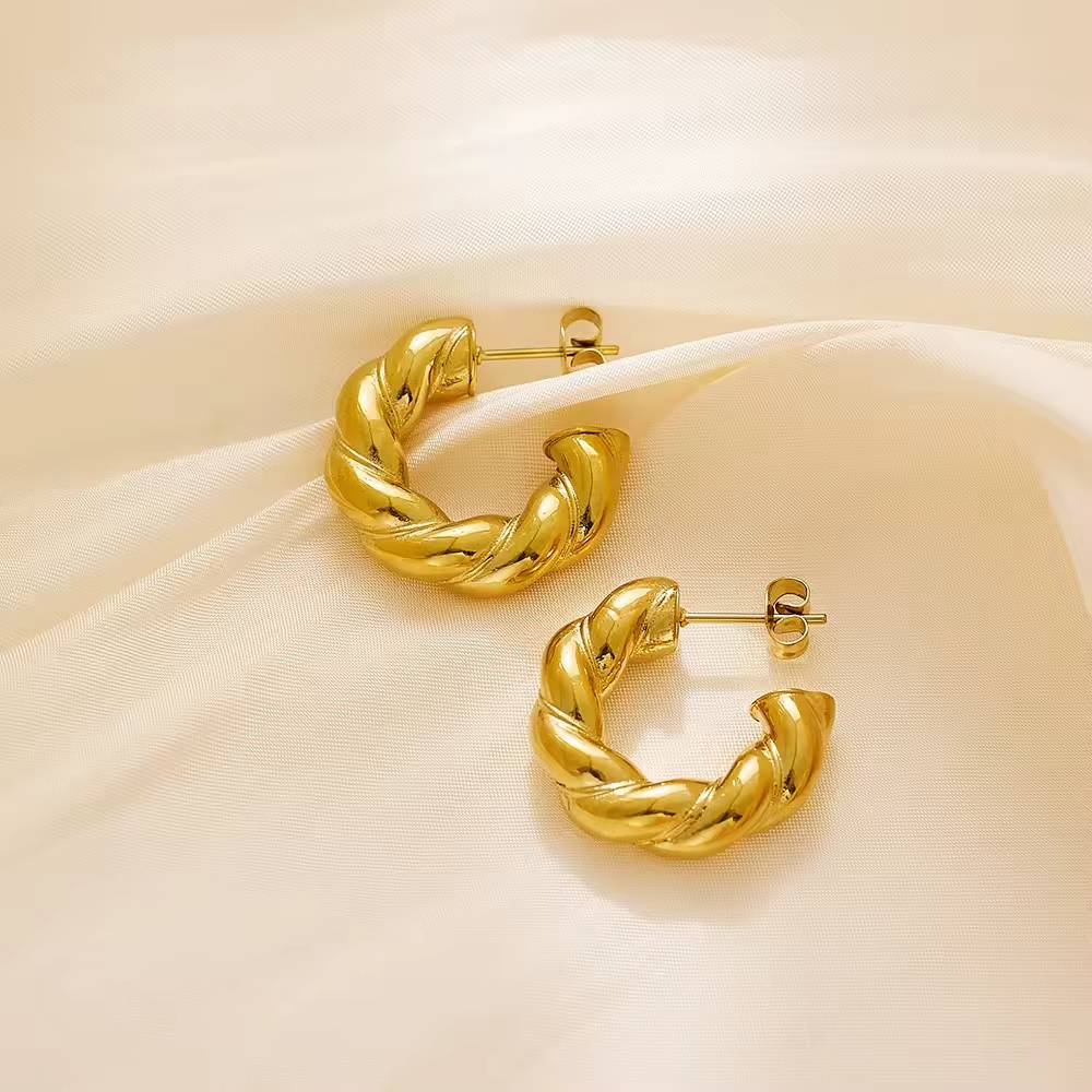 Luxurious retro twisted C-shaped women's stud hoop 18k gold-plated stainless steel fashion jewelry earrings