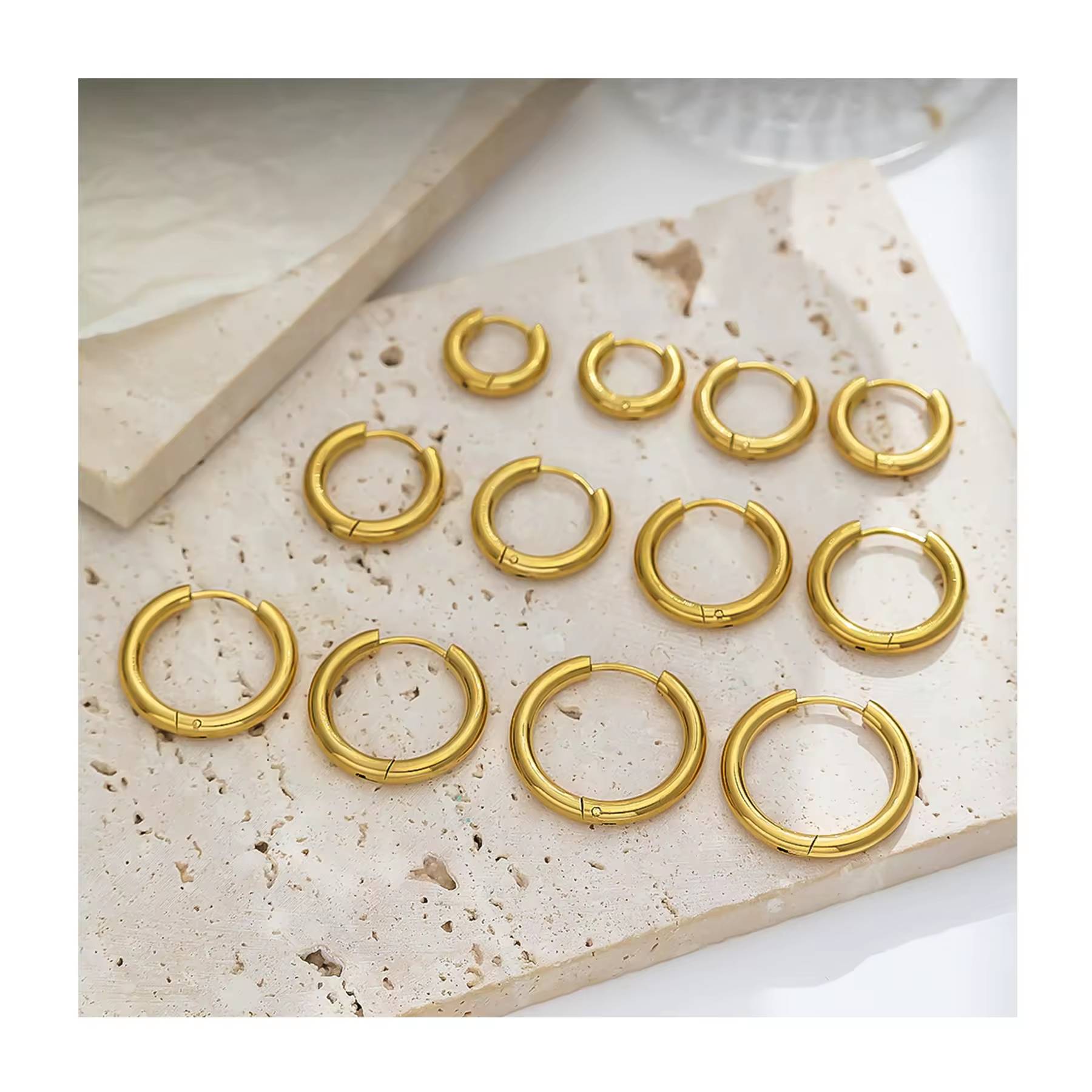 Simple and high-quality 18k gold-plated glossy women's C-shaped stainless steel hoop fashion jewelry earrings