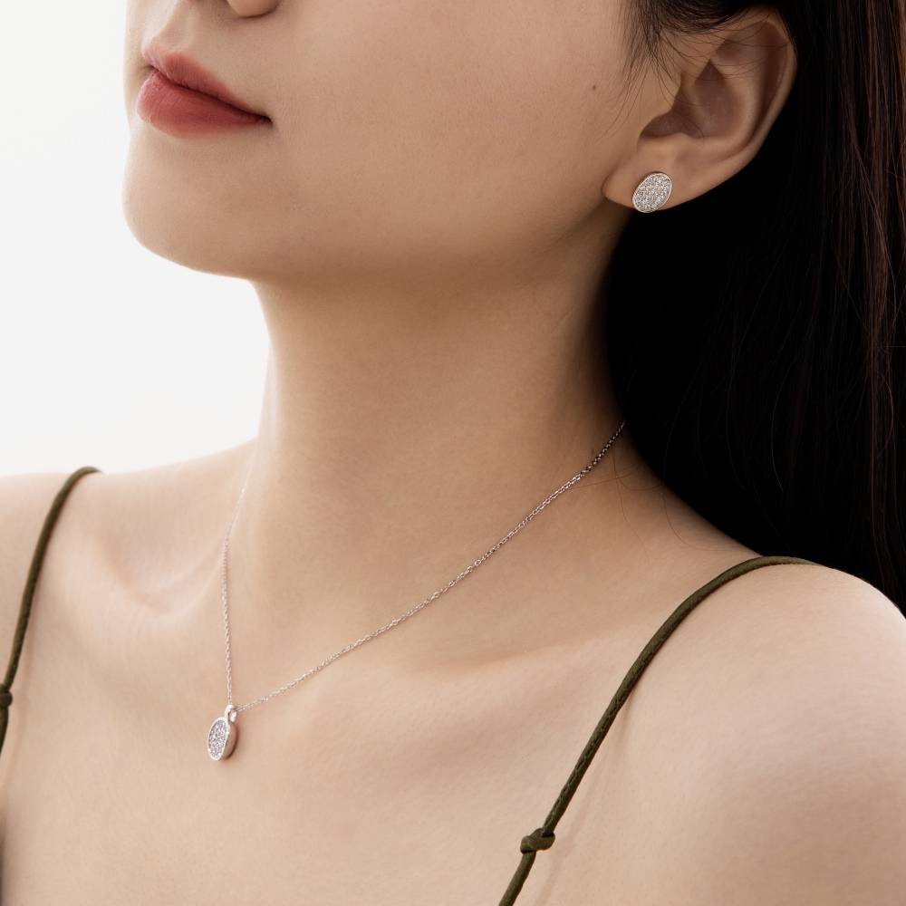 Elegant Oval Moissanite Necklace for Everyday Style