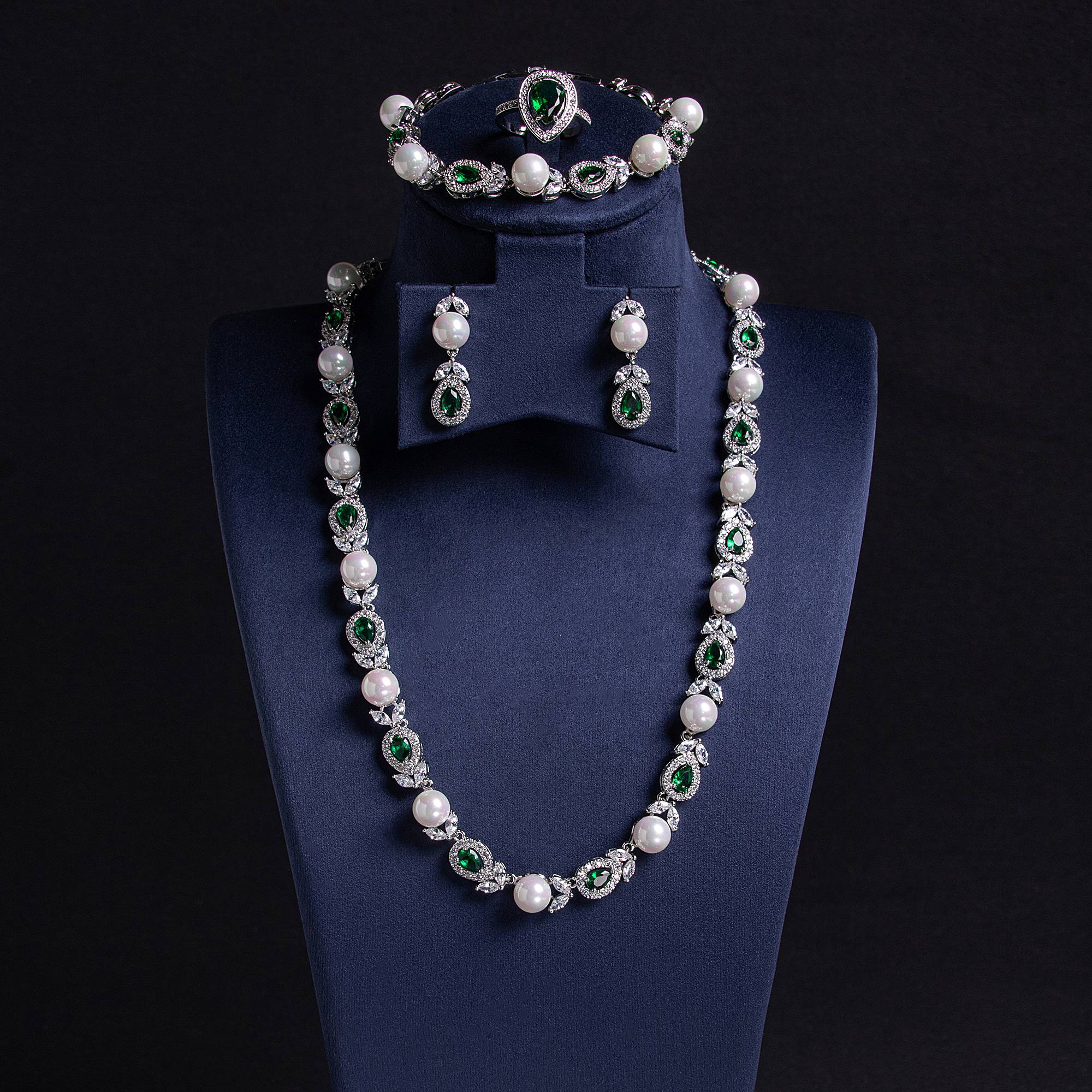 Women's Pearl and Diamond Jewelry Set