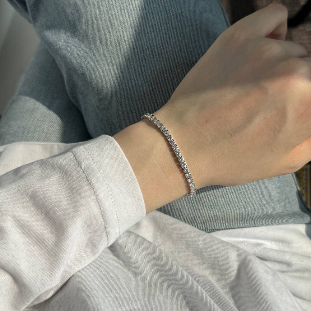 Bold Sparkle Moissanite Bracelet in 925 Sterling Silver by Lonceen