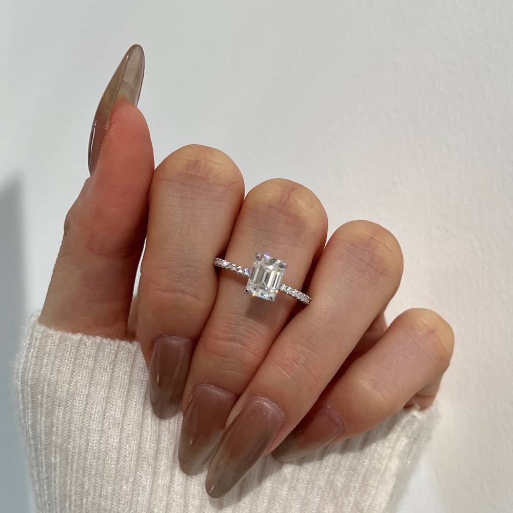 Lonceen Classic Radiant Cut Moissanite Ring in 925 Sterling Silver