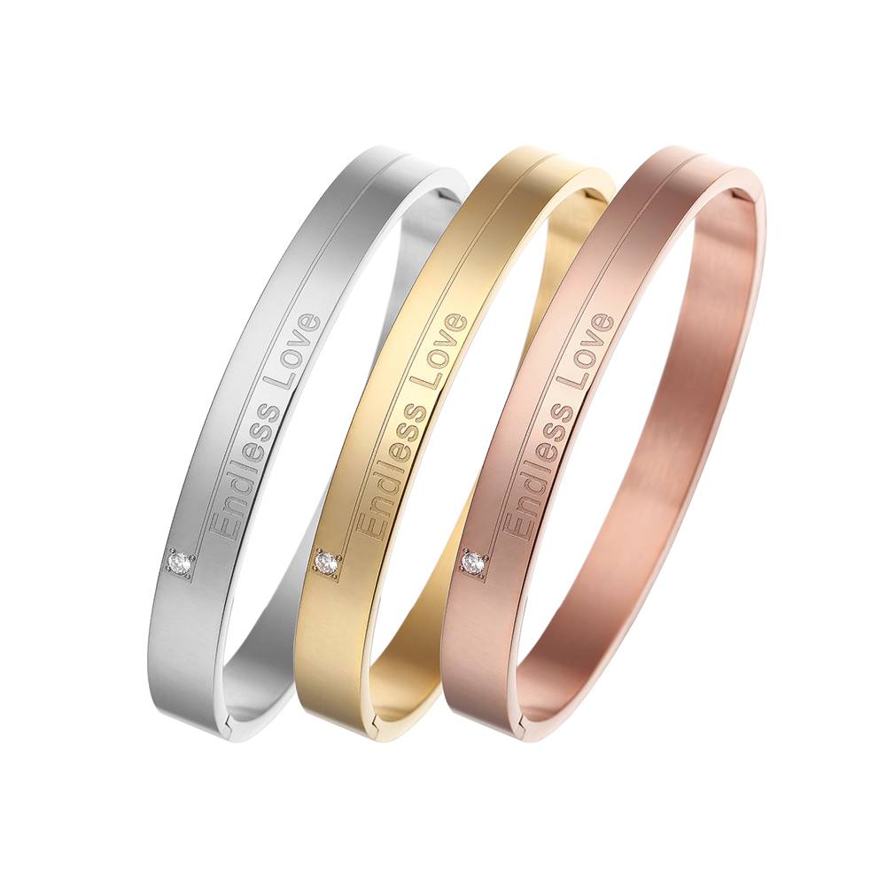 Armband aus vergoldetem Edelstahl mit Zirkonia: Eine elegante und langlebige Luxuswahl.
