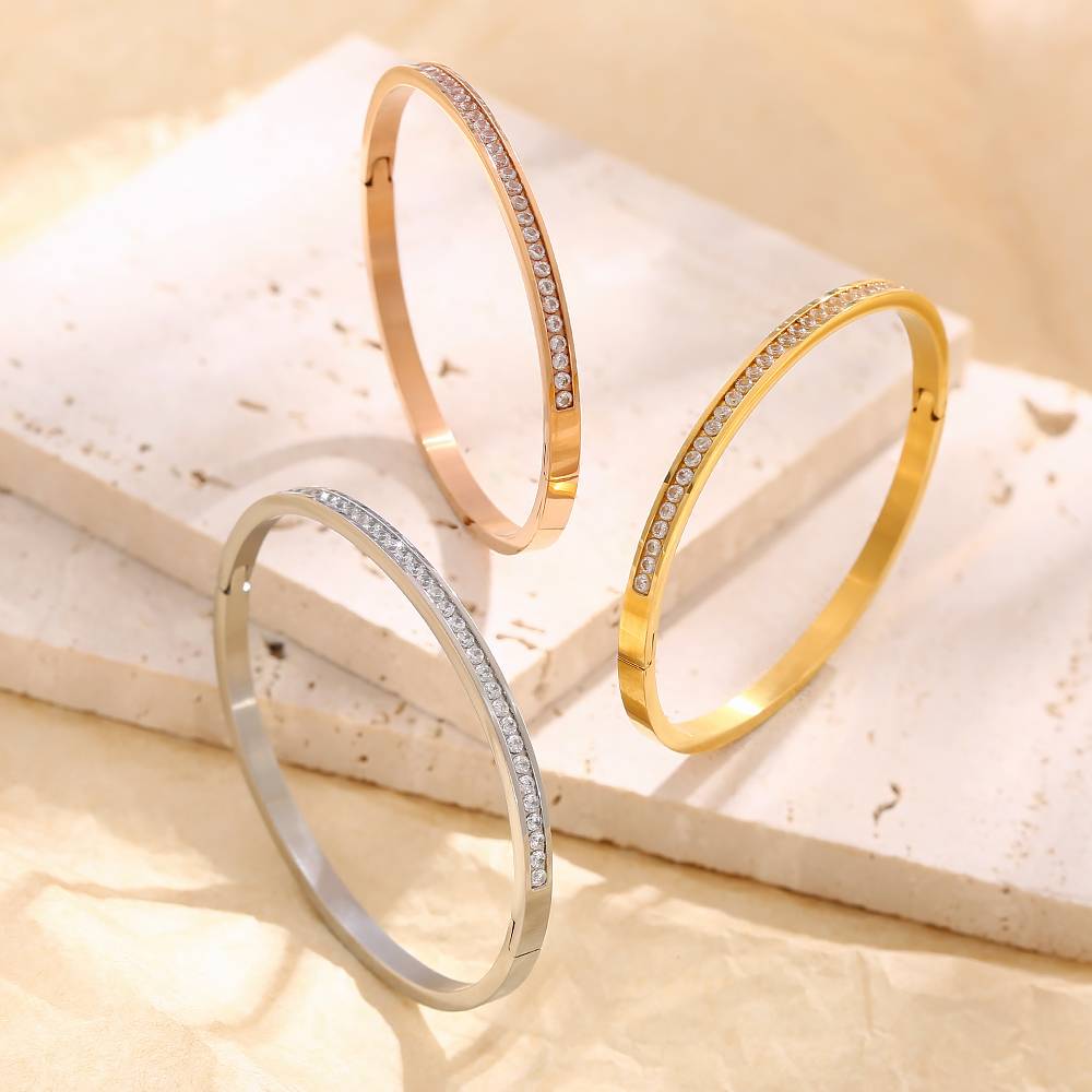 Armband: Eleganter Schmuck, der die Zeit überdauert