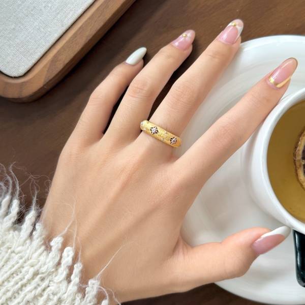 Discover the 925 Silver Star Ring: A Niche Design