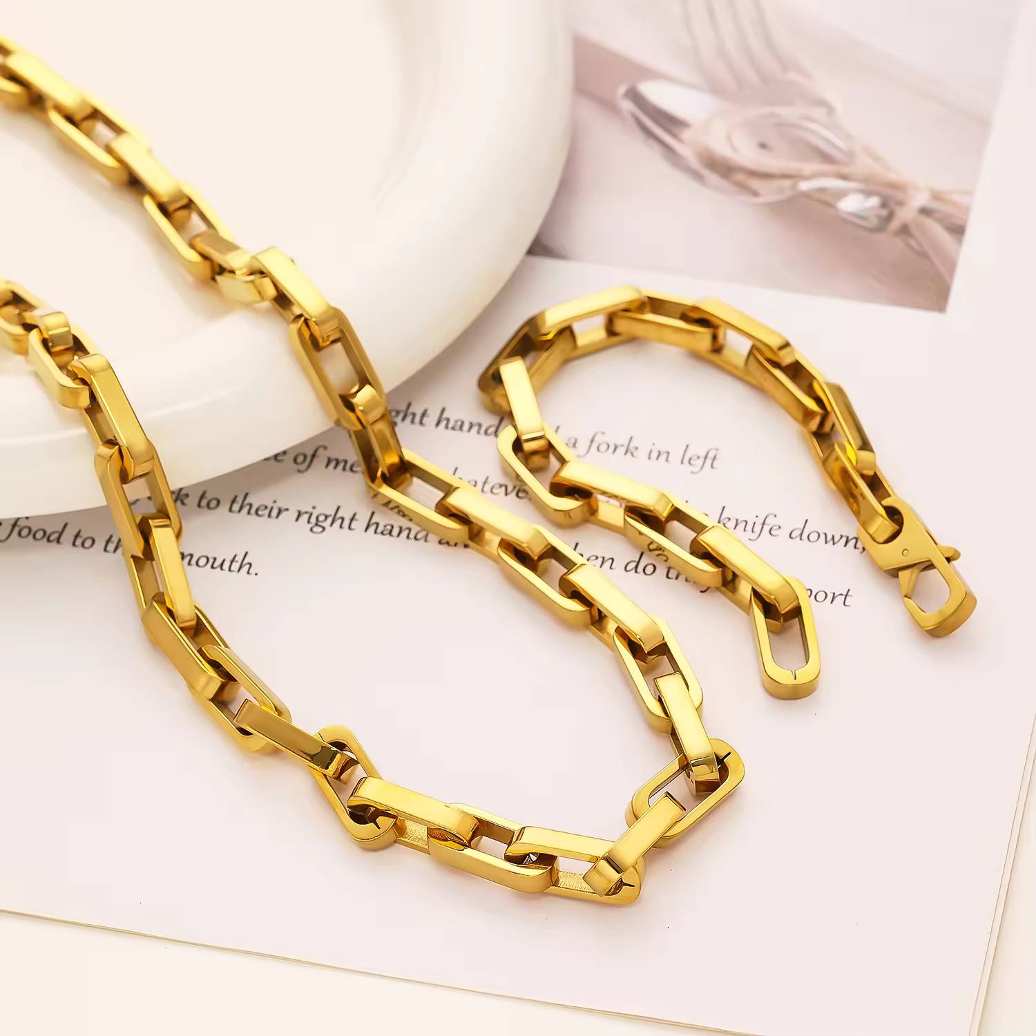 Hip-hop Cuban chain, stainless steel, thick, high-quality, 18k gold plated, fashionable jewelry, men's necklace